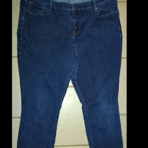 Old Navy Curvy Profile Mid Rise Dark Wash Jeans Women's 18 Short 84% Cotton 14% - Picture 1 of 6
